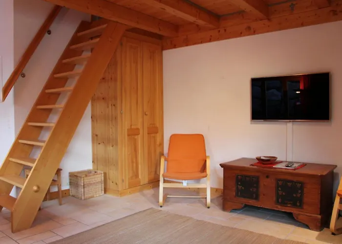 Four Seasons 1 - 1 Bedroom Apartment